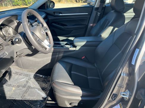 Used 2025 Nissan Altima 2.5 SR image 22