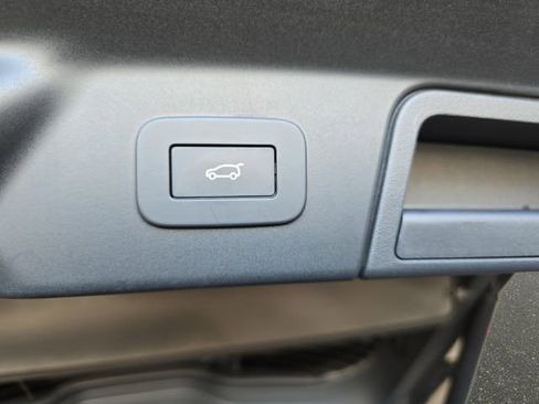 Certified 2025 Land Rover Range Rover Velar S AWD/4WD image 16