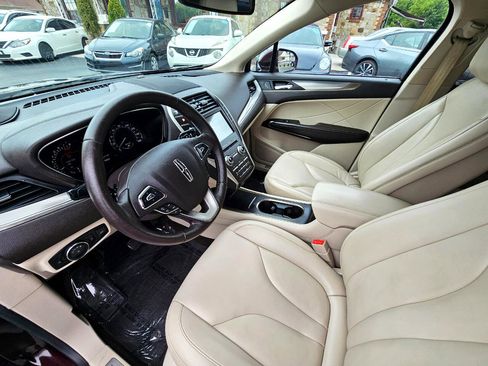 Used 2019 Lincoln MKC Premiere image 13