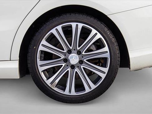 Used 2018 Mercedes-Benz CLA 250 4MATIC image 9