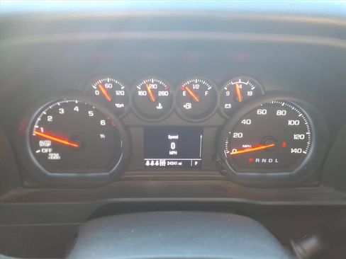 Used 2025 Chevrolet Silverado 1500 Custom Trail Boss w/ LPO, Dark Essentials Package AWD/4WD image 13