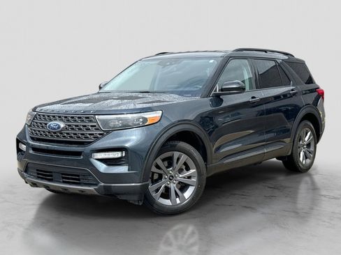 Used 2022 Ford Explorer XLT w/ Equipment Group 202A AWD/4WD image 1