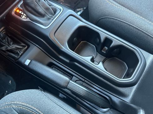 Used 2024 Jeep Wrangler Willys 4xe image 28