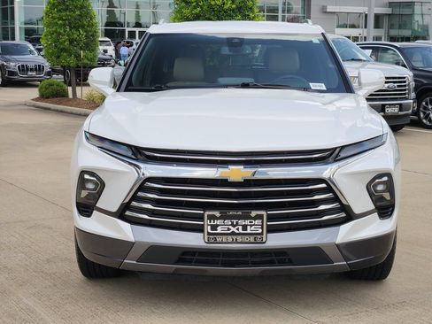 Used 2023 Chevrolet Blazer Premier w/ Enhanced Convenience Package FWD image 2