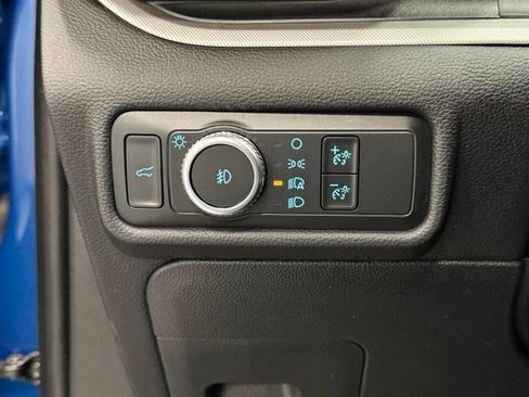 Used 2020 Ford Explorer XLT w/ Equipment Group 202A AWD/4WD image 11