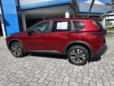 Used 2023 Nissan Rogue SV FWD image 16