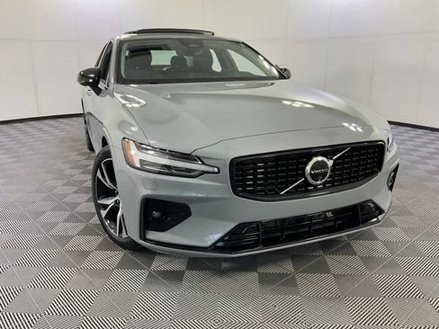 Certified 2024 Volvo S60 B5 Plus AWD/4WD image 8