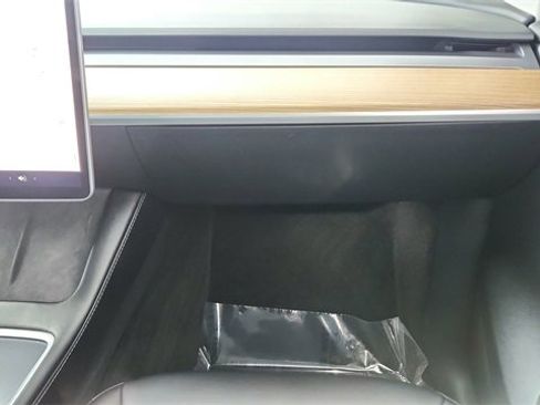 Used 2023 Tesla Model Y Performance image 36