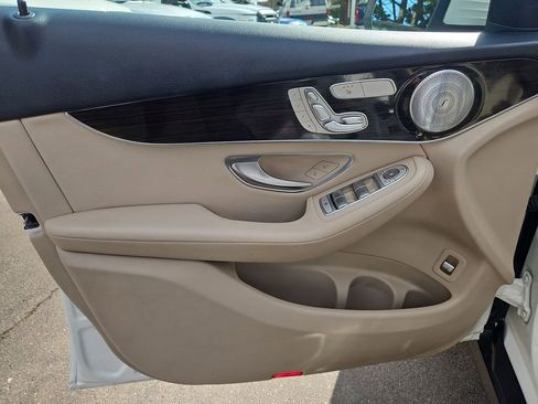 Used 2018 Mercedes-Benz GLC 300 GLC 300 image 11