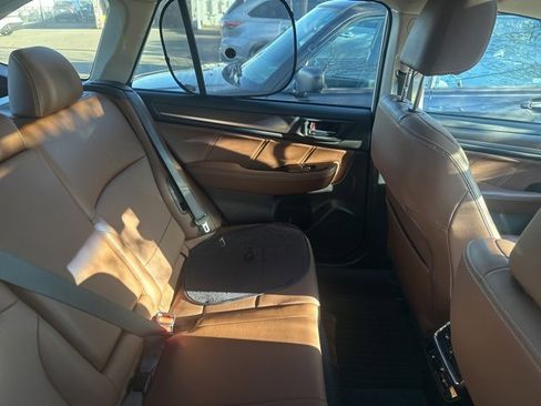 Used 2017 Subaru Outback 3.6R Touring w/ Popular Package #5A image 6