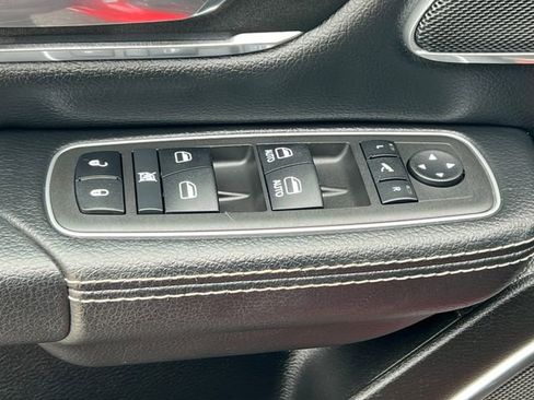 Used 2022 RAM 1500 Laramie AWD/4WD image 18