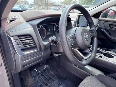 Used 2021 Nissan Rogue S FWD image 12