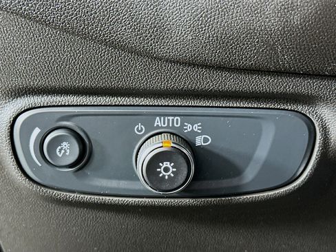 Used 2024 Chevrolet Equinox LT image 17