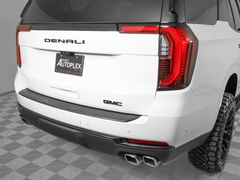 Used 2026 GMC Yukon Denali w/ Advanced Technology Package image 40
