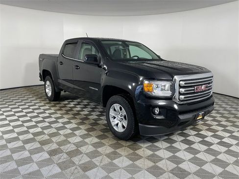Used 2017 GMC Canyon SLE image 26