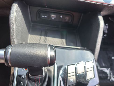 Used 2025 Kia Sportage SX FWD image 27