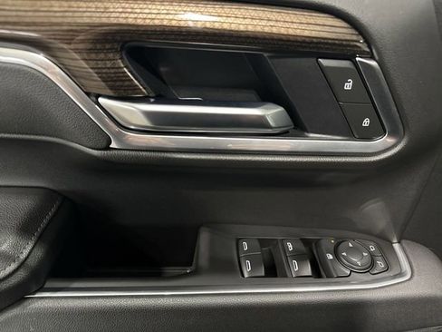 Used 2025 Chevrolet Silverado 1500 LT image 18