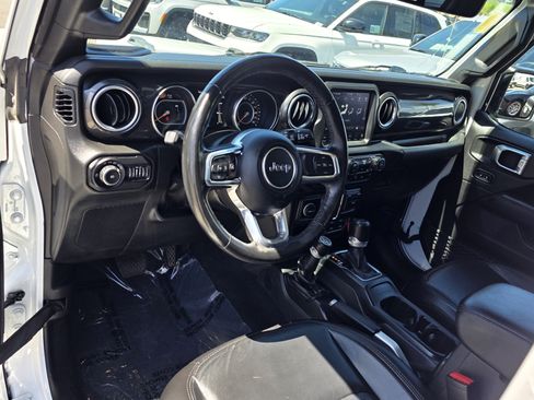 Used 2021 Jeep Wrangler Unlimited Sahara AWD/4WD image 10