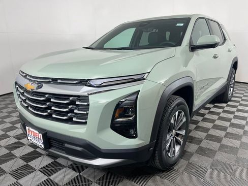 New 2026 Chevrolet Equinox LT w/ Convenience Package II AWD/4WD image 12