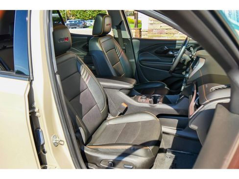 Used 2022 GMC Terrain AT4 w/ Infotainment Package II AWD/4WD image 15
