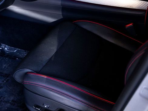 Used 2023 Genesis GV70 2.5T Sport Prestige w/ Sport Prestige Package image 19