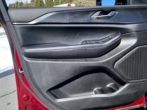 Used 2023 Jeep Grand Cherokee Altitude image 25