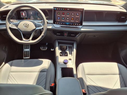 New 2026 Volkswagen Tiguan SE R-Line AWD/4WD image 14