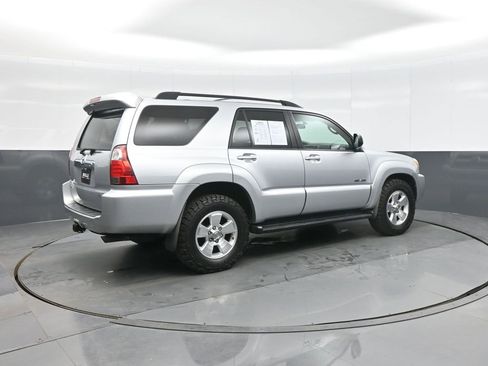 Used 2007 Toyota 4Runner SR5 image 7