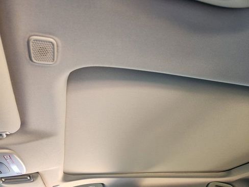 Used 2025 Toyota Camry XLE image 26