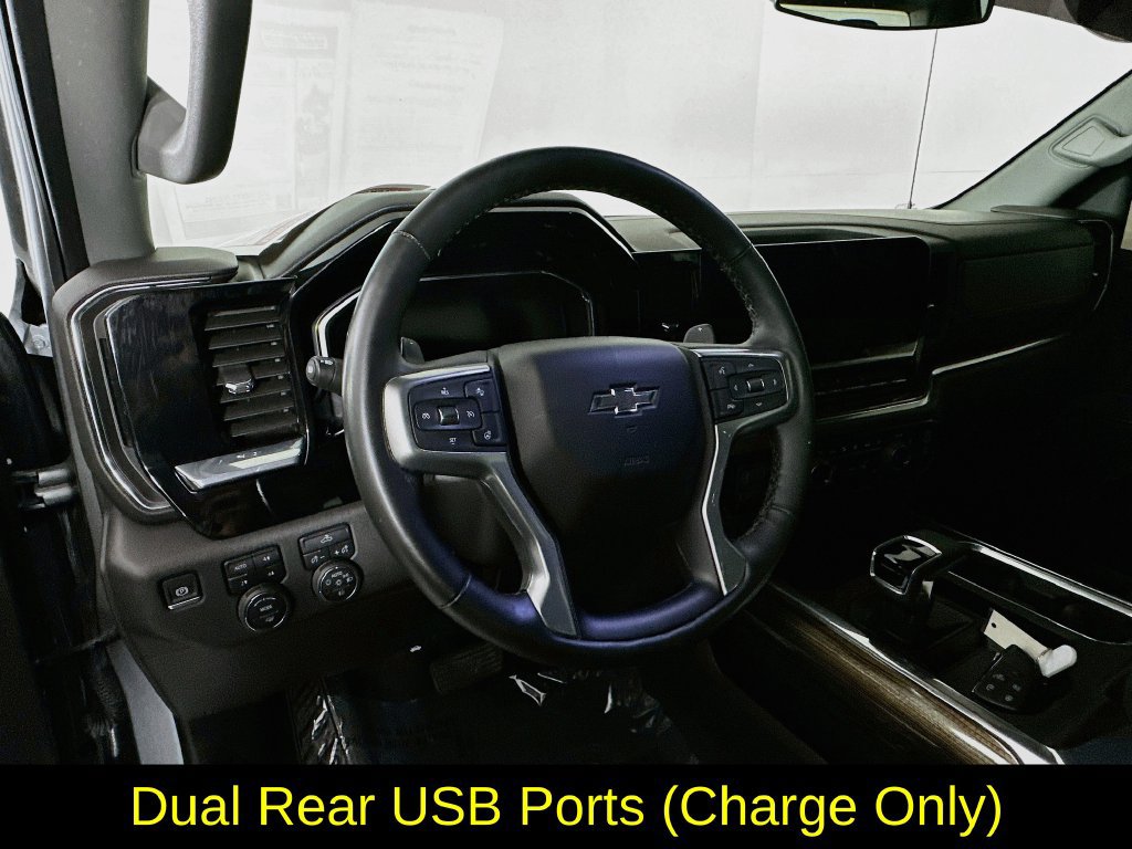 Used 2025 Chevrolet Silverado 1500 RST w/ Z71 Off-Road Package AWD/4WD image 16