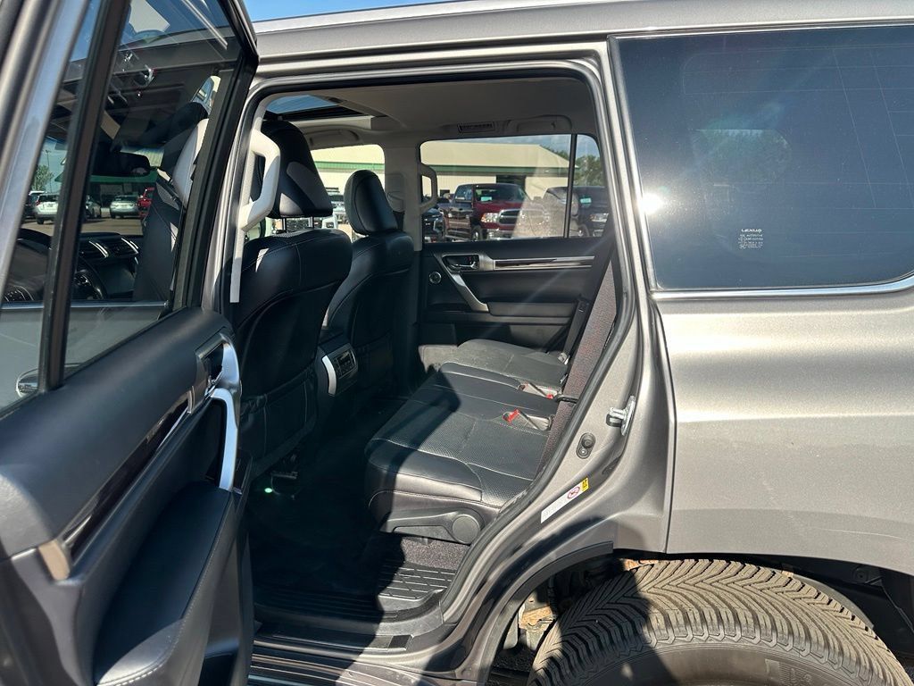 Used 2014 Lexus GX 460 Luxury AWD/4WD image 21