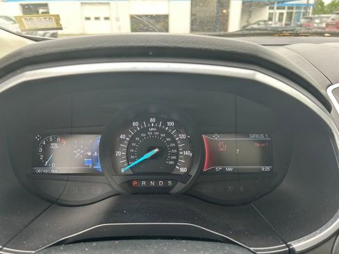 Used 2018 Ford Edge Titanium w/ Equipment Group 302A AWD/4WD image 8