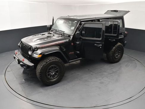 Used 2022 Jeep Wrangler Unlimited Rubicon w/ Xtreme Recon 35" Tire Package AWD/4WD image 25