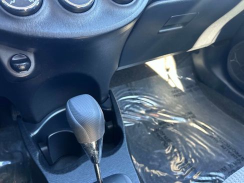 Used 2012 Toyota Yaris LE image 26