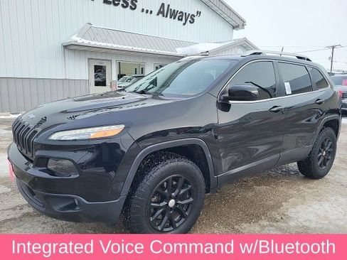 Used 2016 Jeep Cherokee Latitude w/ Cold Weather Group image 23