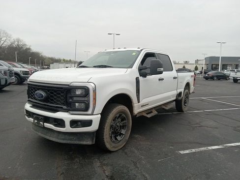 Used 2023 Ford F250 XL w/ STX Appearance Package image 3