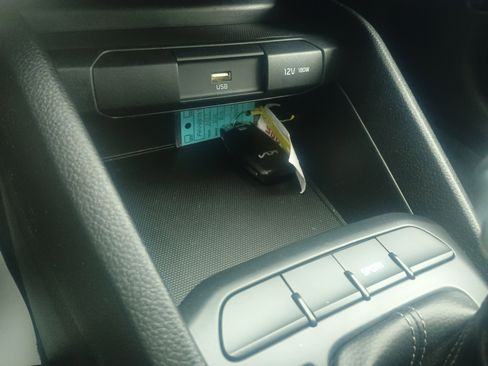 Used 2022 Kia Rio S w/ Technology Package image 28