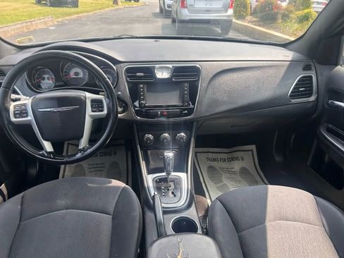 Used 2012 Chrysler 200 Touring w/ Sun/Sound Group image 18