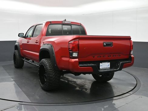 Used 2020 Toyota Tacoma SR image 5