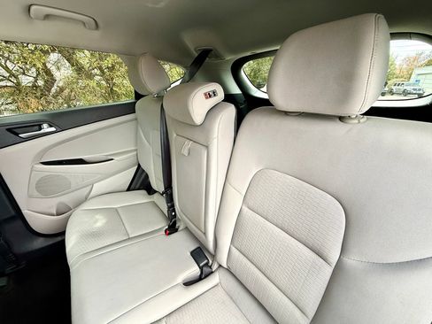Used 2019 Hyundai Tucson SE image 55