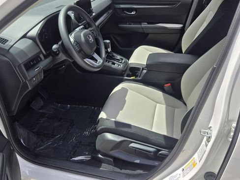 Used 2025 Honda CR-V LX image 10