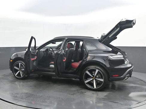 New 2026 Porsche Macan AWD/4WD image 36