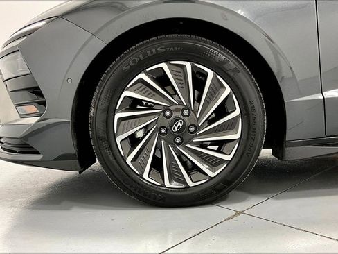 Certified 2025 Hyundai Sonata Limited image 11
