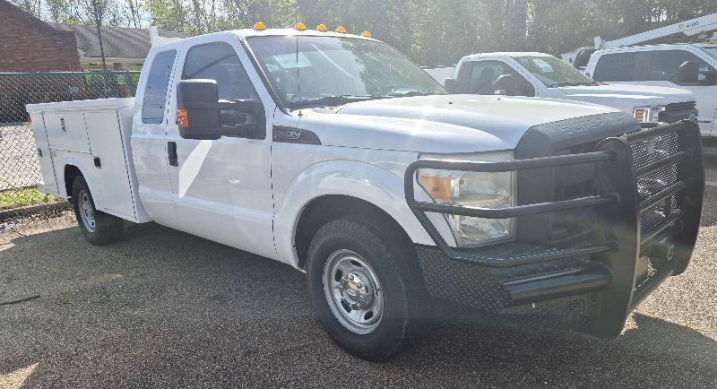 Used 2015 Ford F350 XL w/ Power Equipment Group RWD image 2