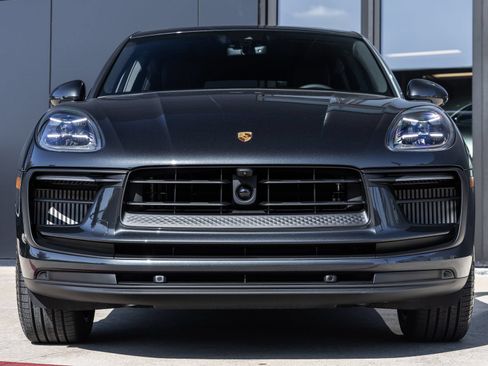 Certified 2026 Porsche Macan S AWD/4WD image 8