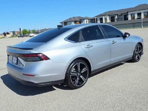 Used 2024 Honda Accord Sport image 7