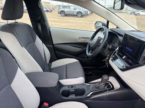 Used 2024 Toyota Corolla LE image 35