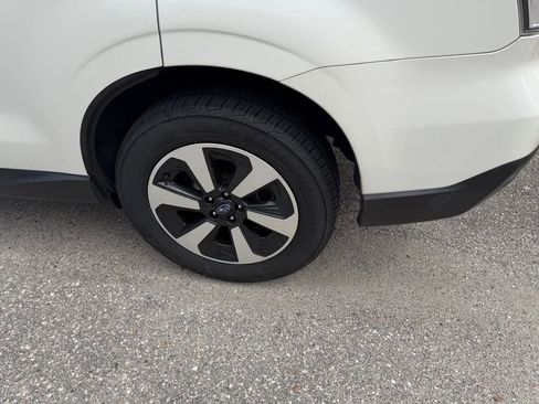 Used 2017 Subaru Forester 2.5i AWD/4WD image 9