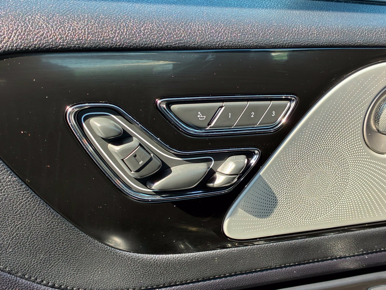 Used 2020 Lincoln Aviator Reserve w/ Equipment Group 202A AWD/4WD image 14