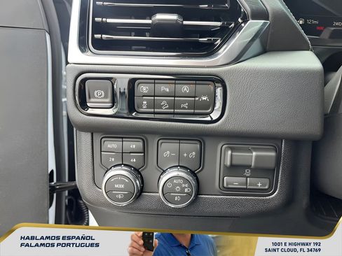 New 2026 GMC Yukon XL Denali w/ Denali Reserve Package image 25